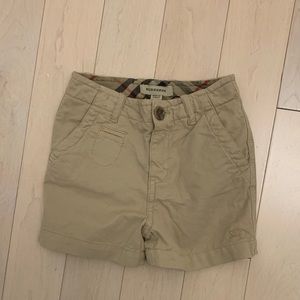 NWT Burberry shorts 6m